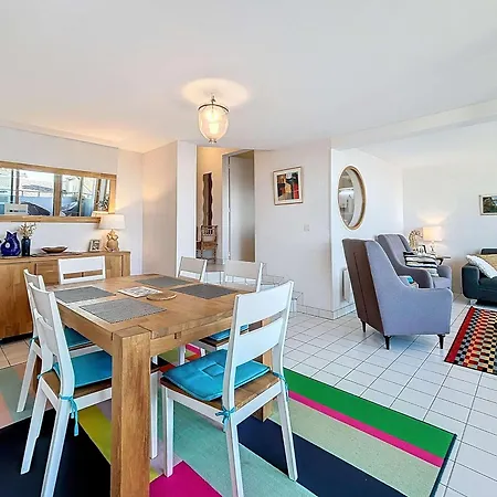 Lumineux Avec Ascenseur, Balcon Et Wifi Gratuit A - Fr-1-361-123 * Granville