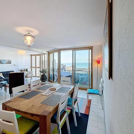 Apartment Lumineux Avec Ascenseur, Balcon Et Wifi Gratuit A - Fr-1-361-123 Granville